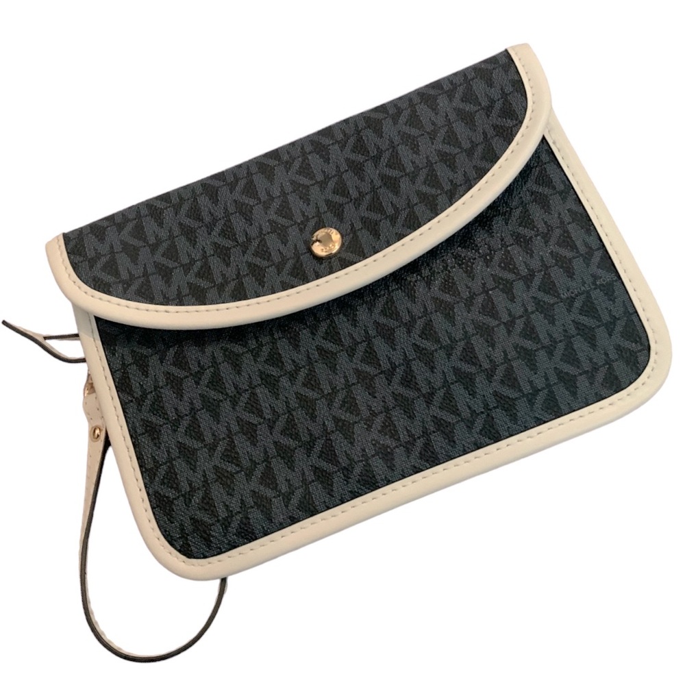 🌹 Michael Kors Clutch/Wristlet